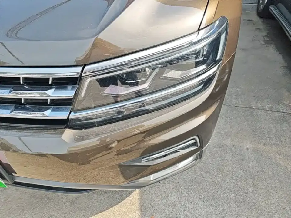 Volkswagen Tiguan L