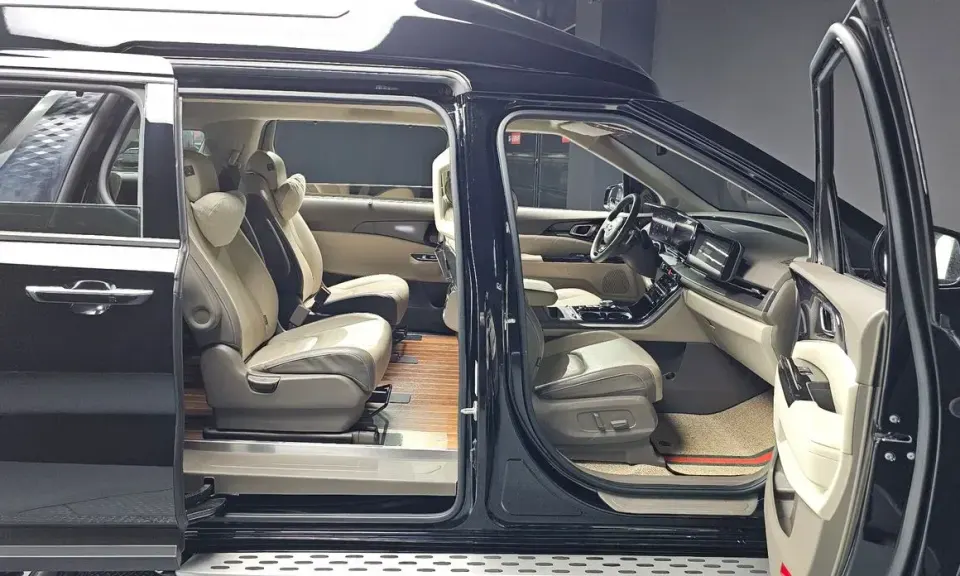 Kia Canival