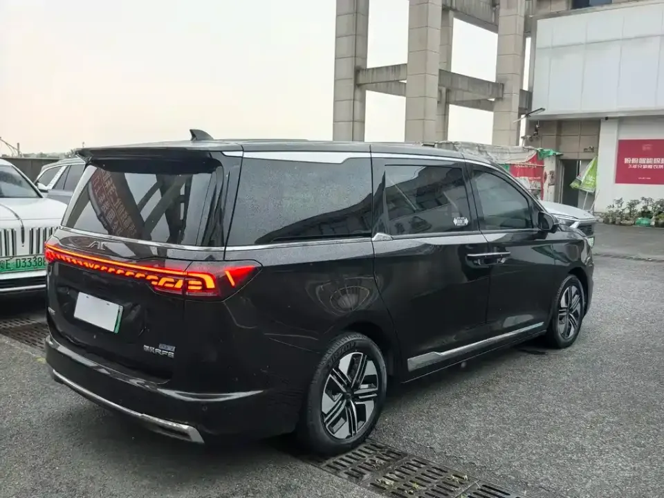 JAC Refine Refine RF8 PHEV