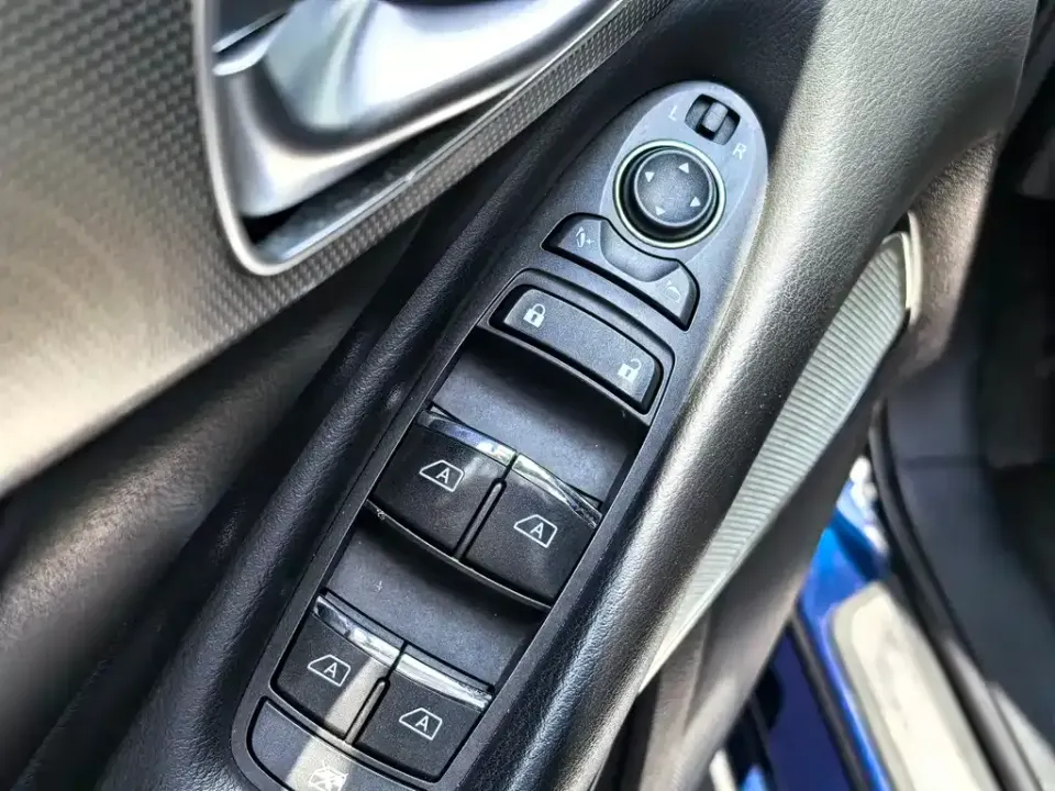Infiniti Q50L