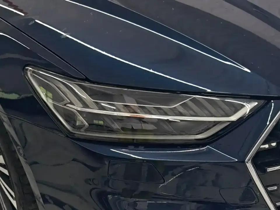 Audi A7L