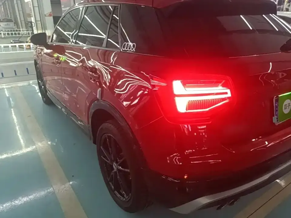 Audi Q2L