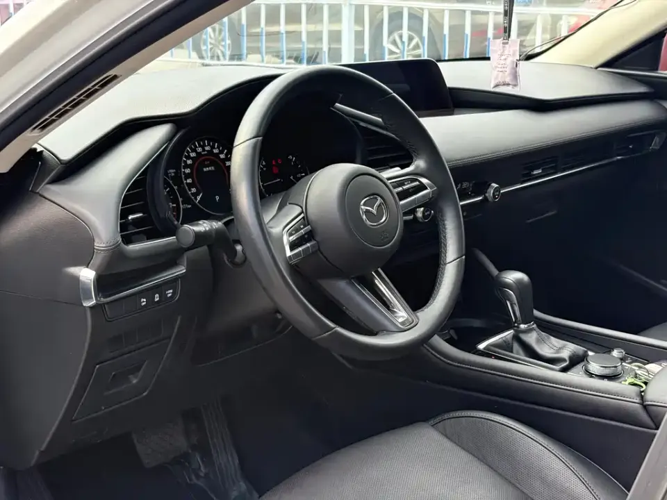 Mazda 3 Axela
