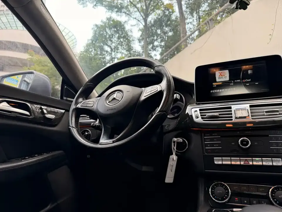 Mercedes-Benz CLS