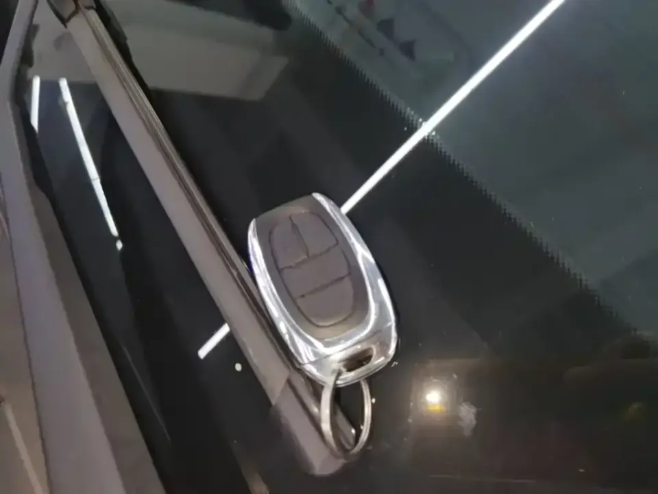 Maxus EUNIQ 6