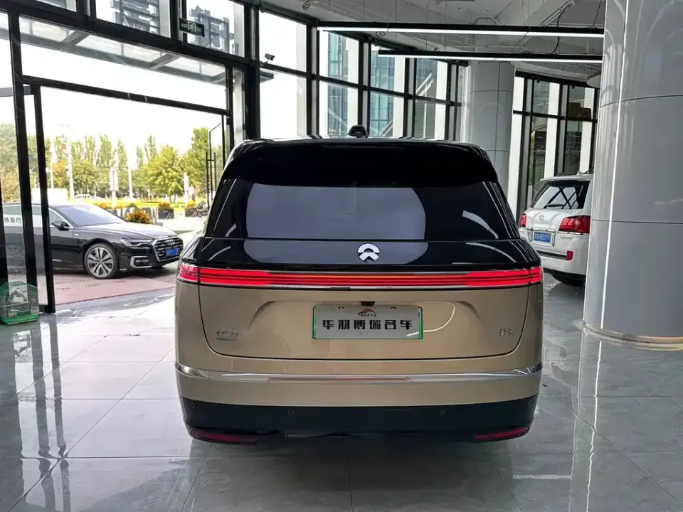 Nio ES9