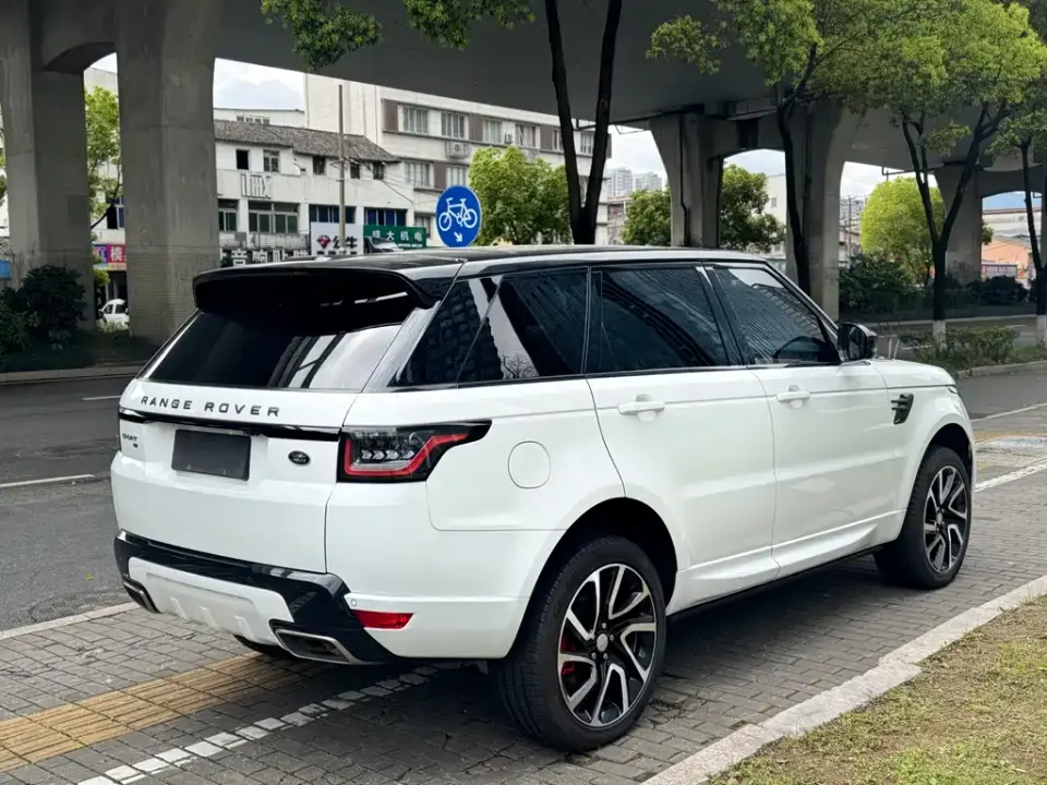 Land Rover Sport
