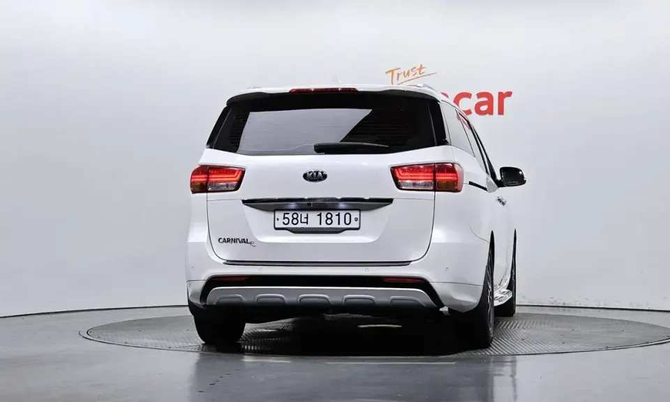 Kia Canival