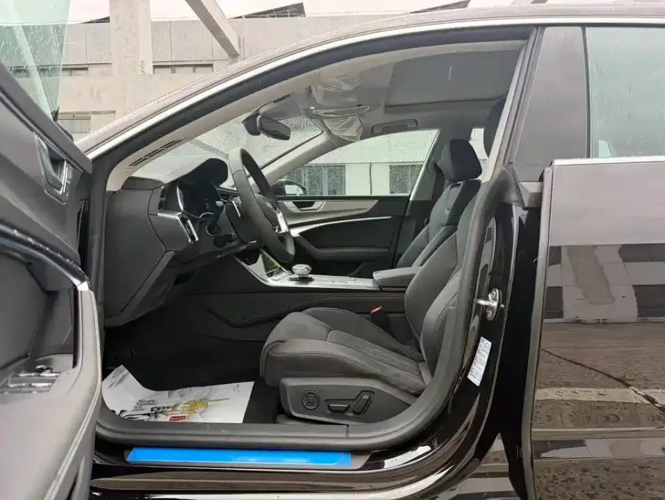 Audi A7L