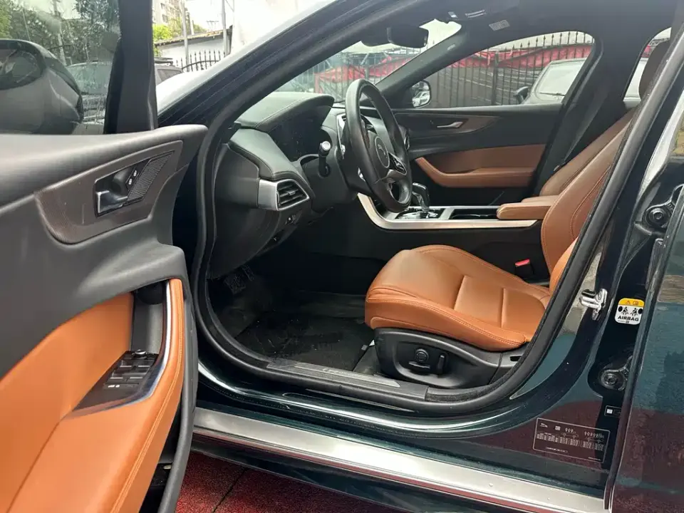 Jaguar XEL