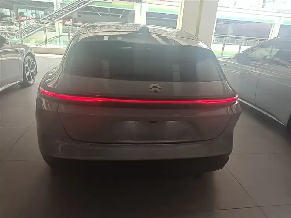 Nio ET5T