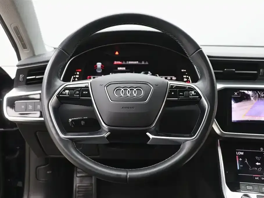 Audi A7L