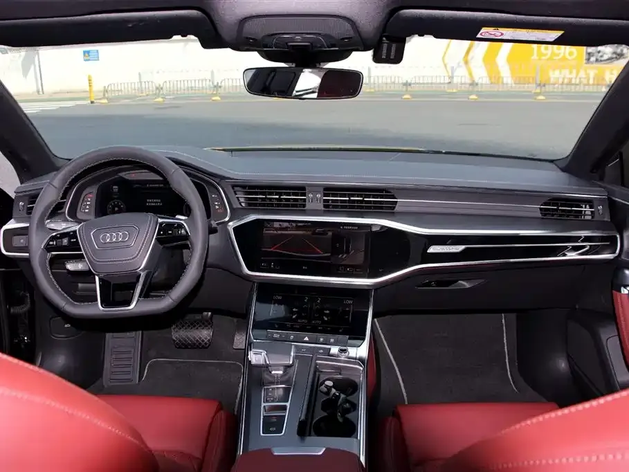 Audi A7L