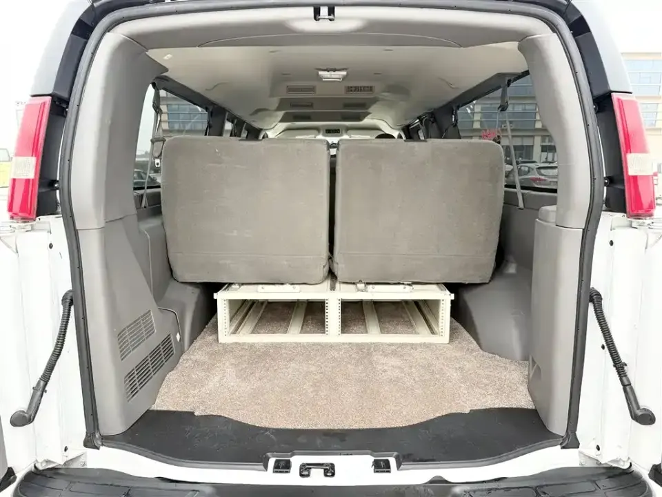 GMC Savana