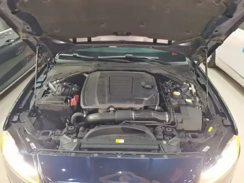 Jaguar XFL