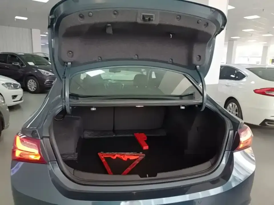 Chevrolet Malibu XL