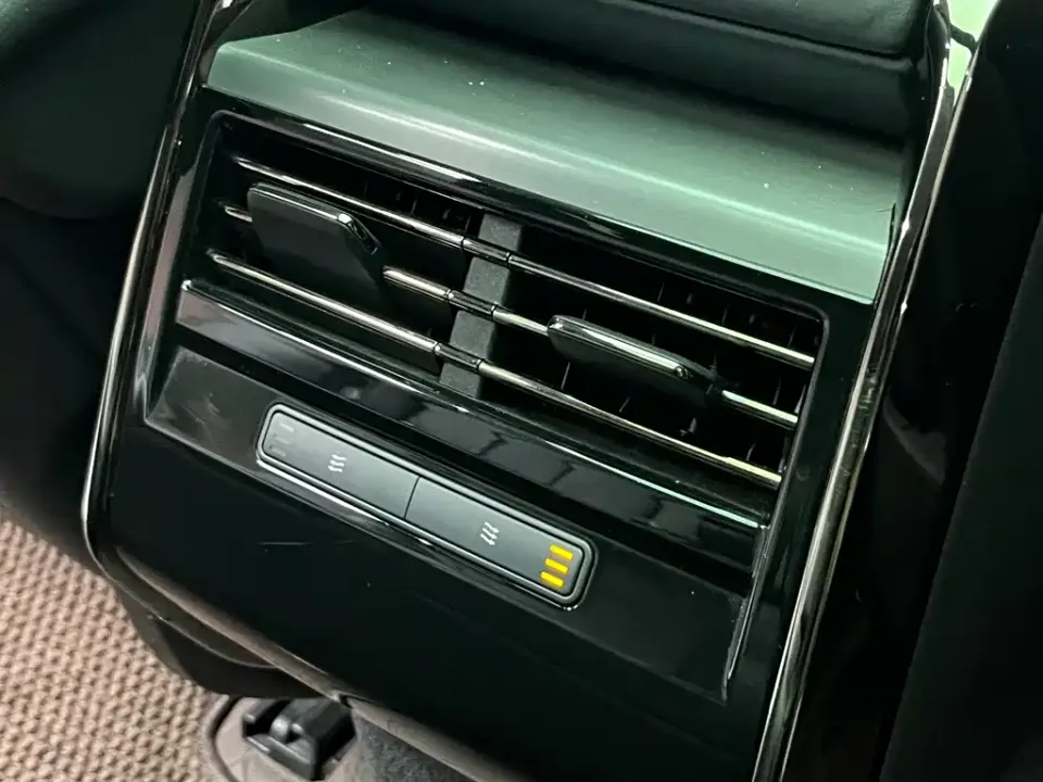 Land Rover Sport