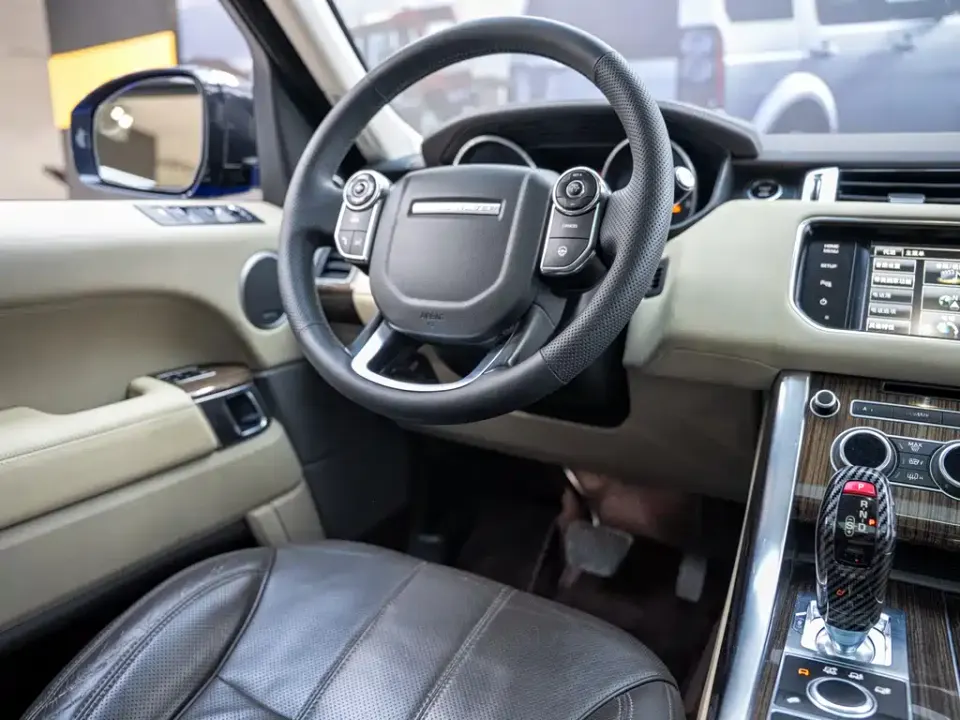Land Rover Sport