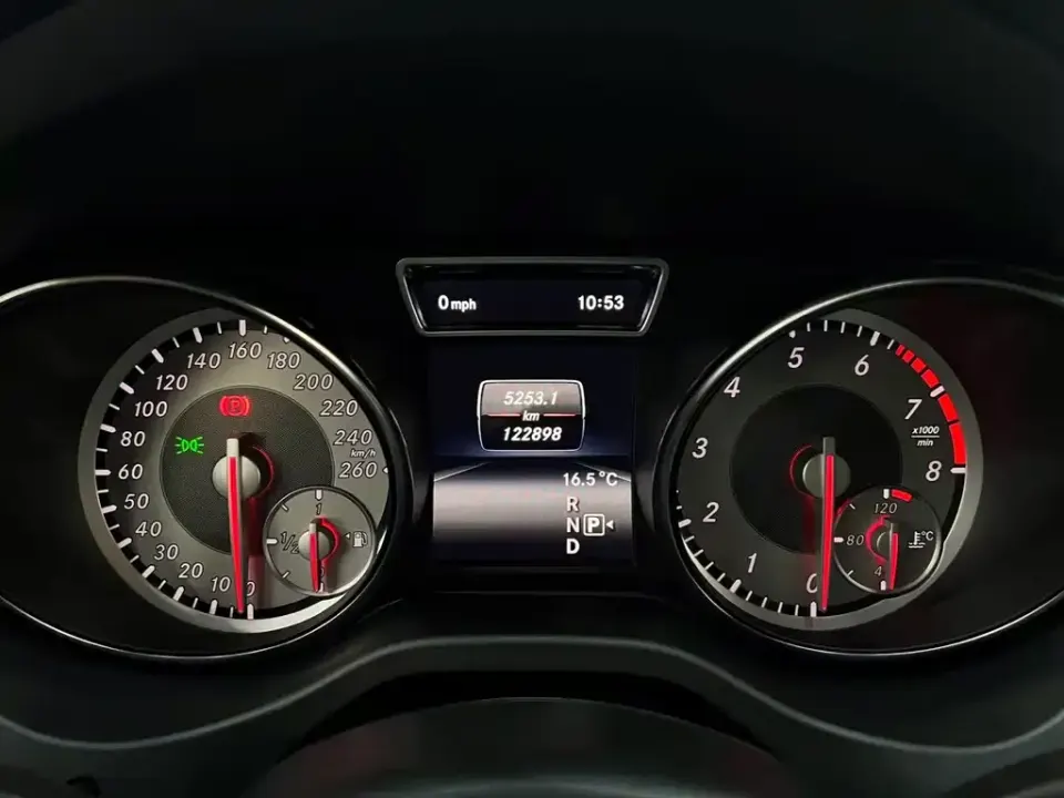 Mercedes-Benz CLA (Import)
