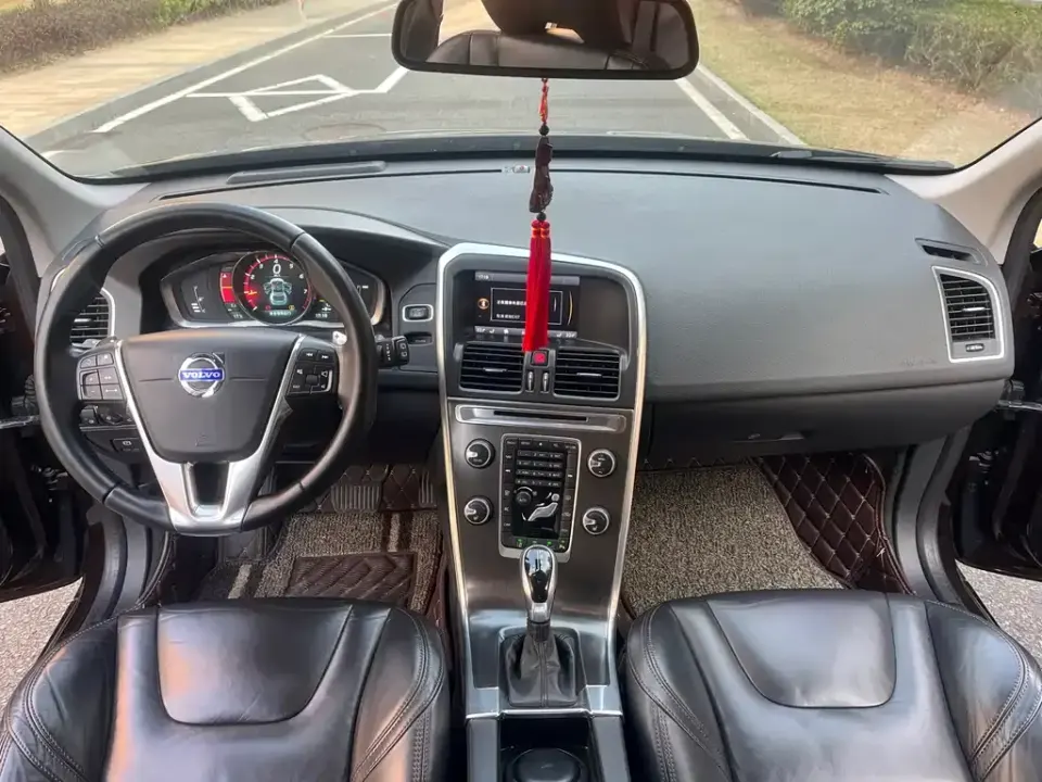 Volvo XC60 (Import)