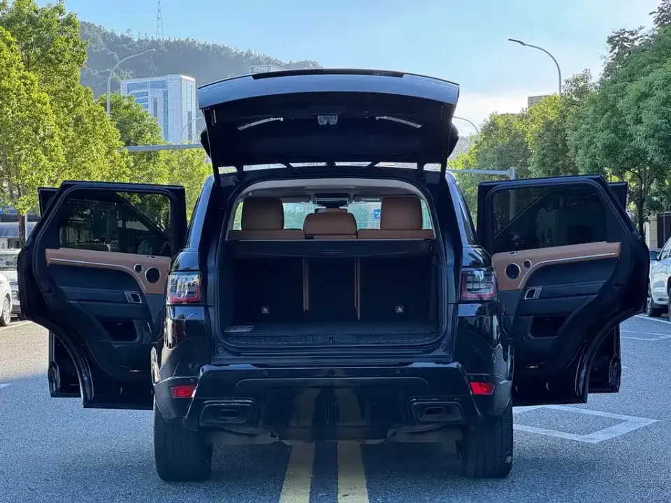 Land Rover Sport