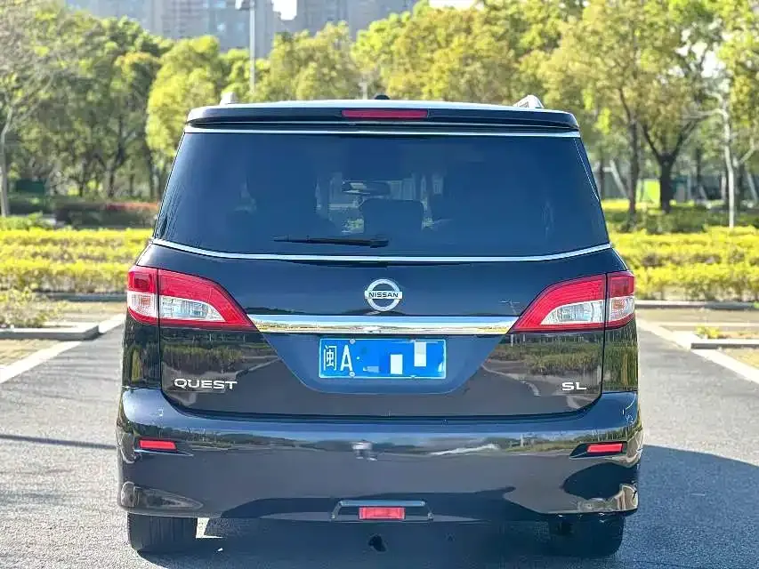Nissan Quest