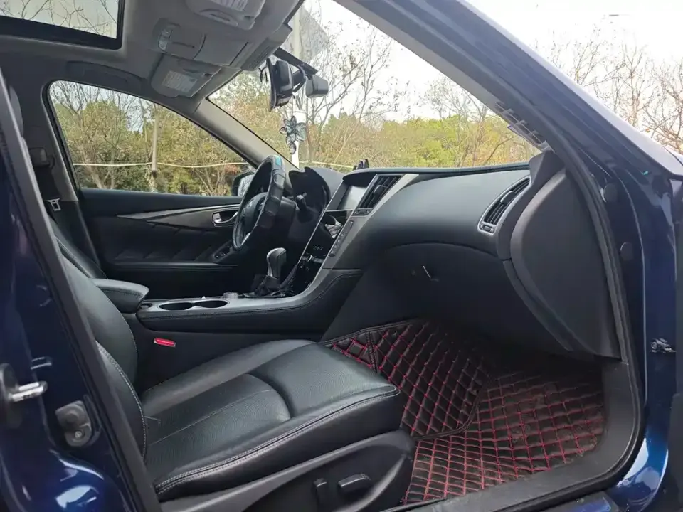 Infiniti Q50L