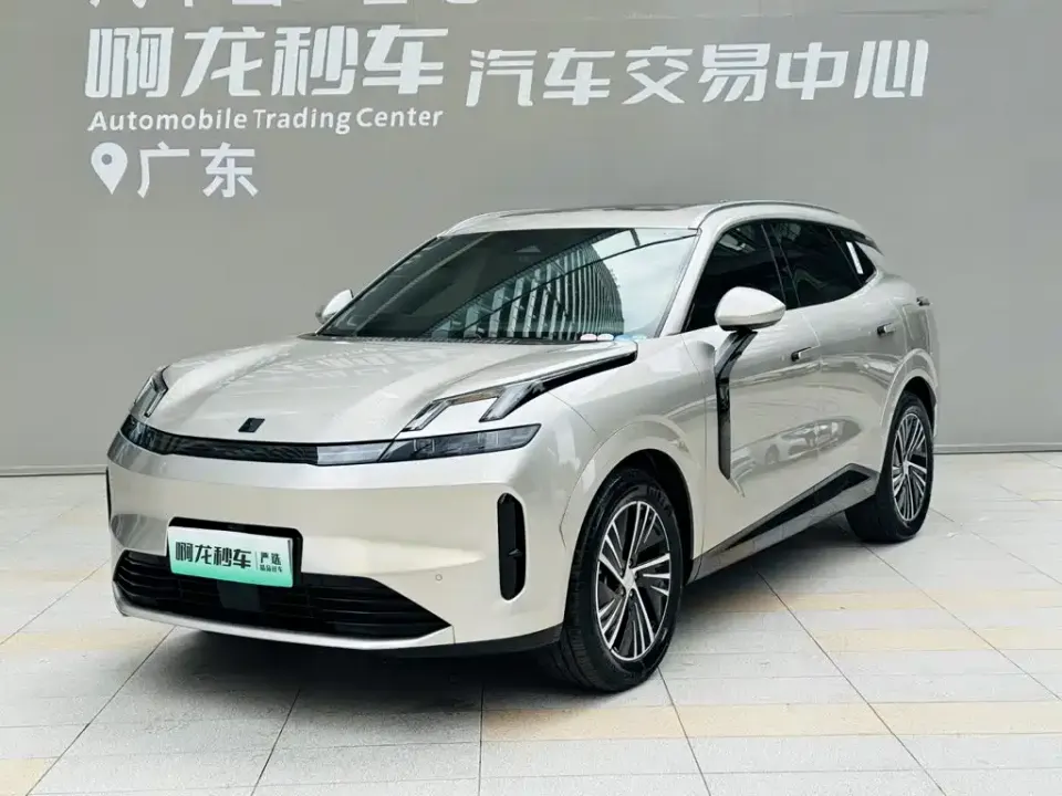 Lynk & Co 08 EM-P