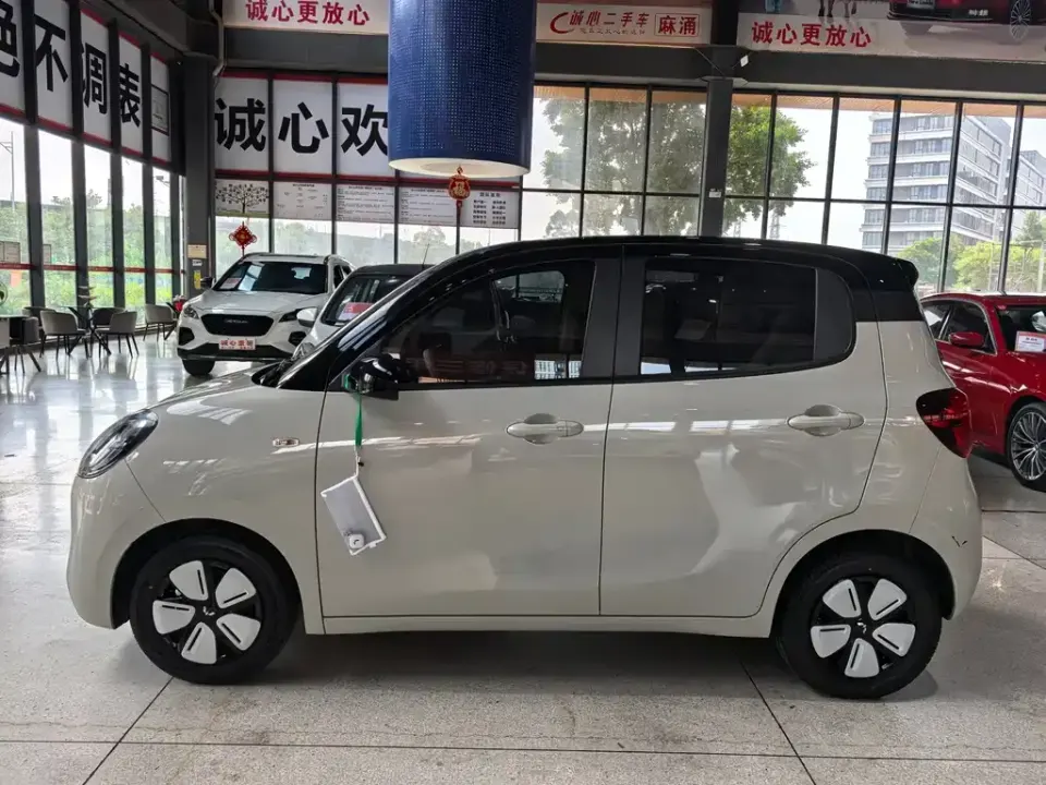 Wuling MINIEV