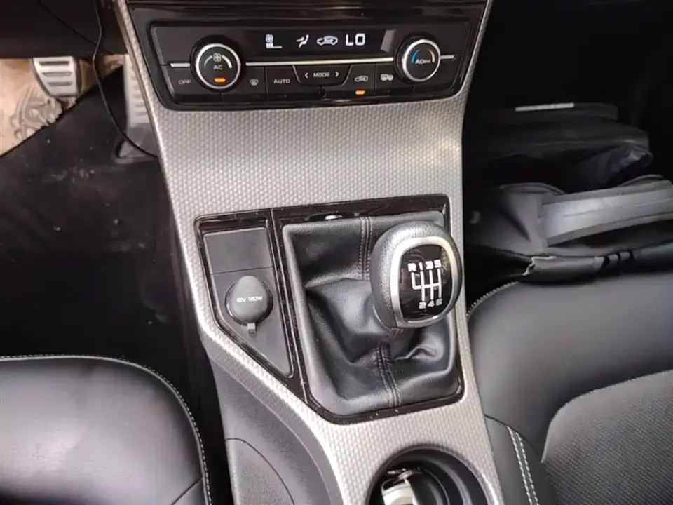 Geely Emgrand GS