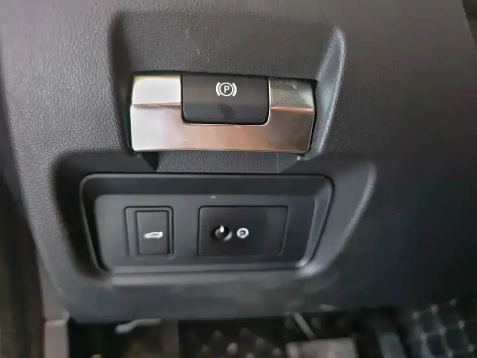 Jaguar XEL