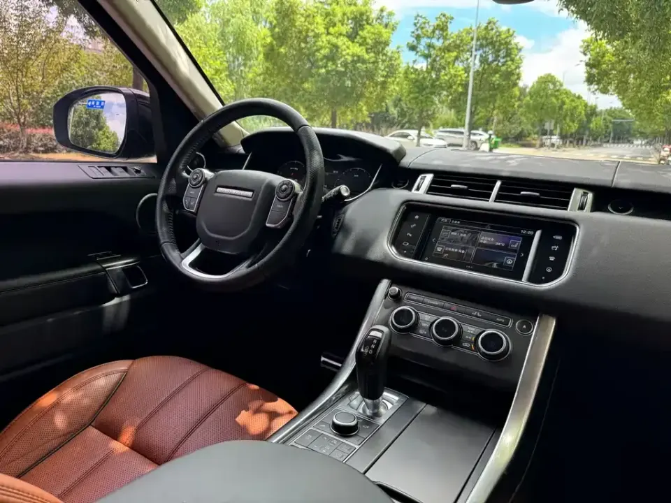 Land Rover Sport