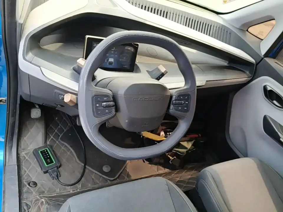 Baojun E200