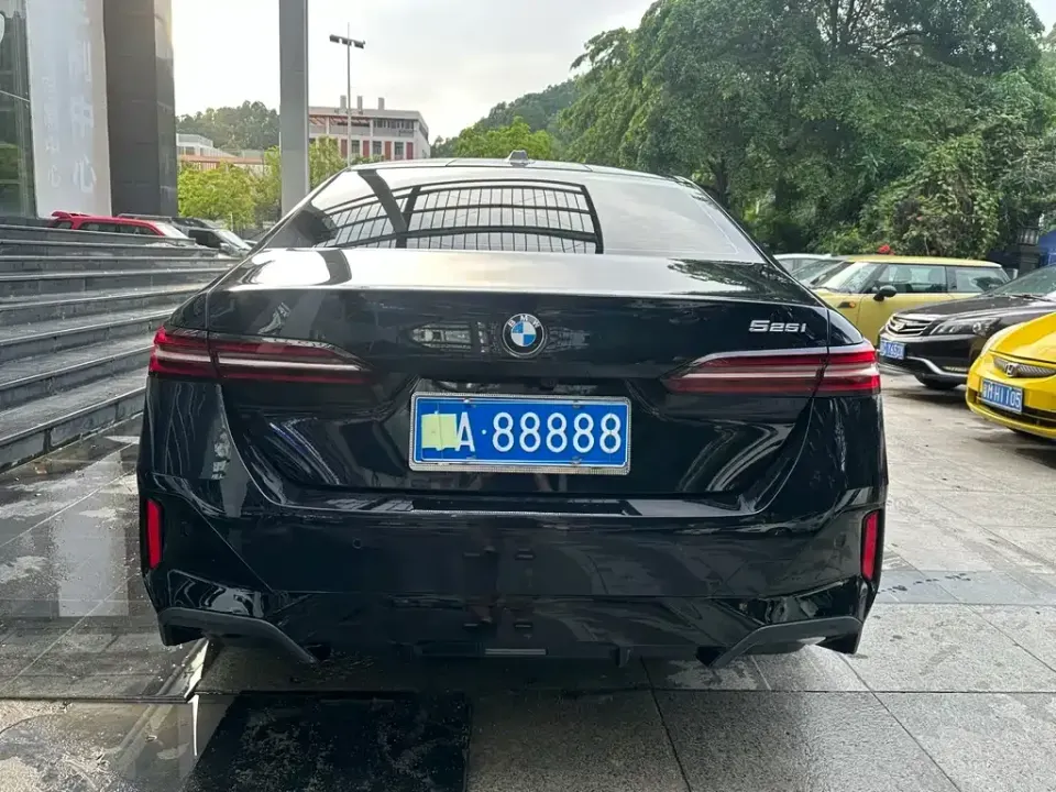 BMW 5 Series (Import)