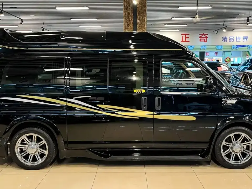 GMC Savana