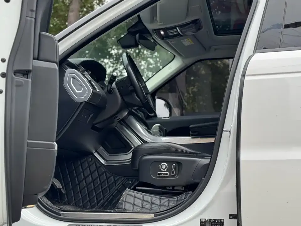 Land Rover Sport