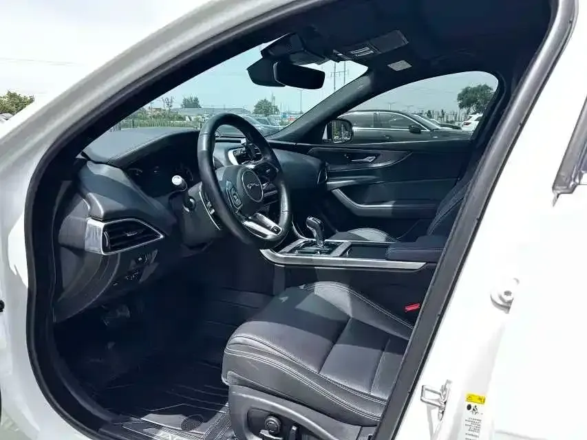 Jaguar XEL
