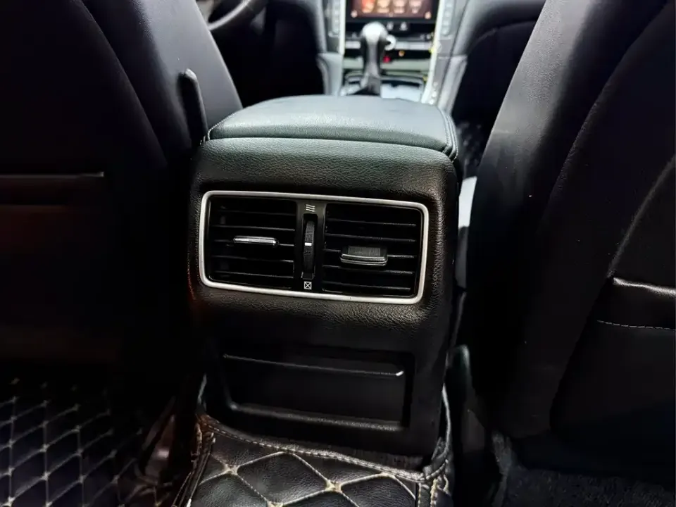 Infiniti Q50L