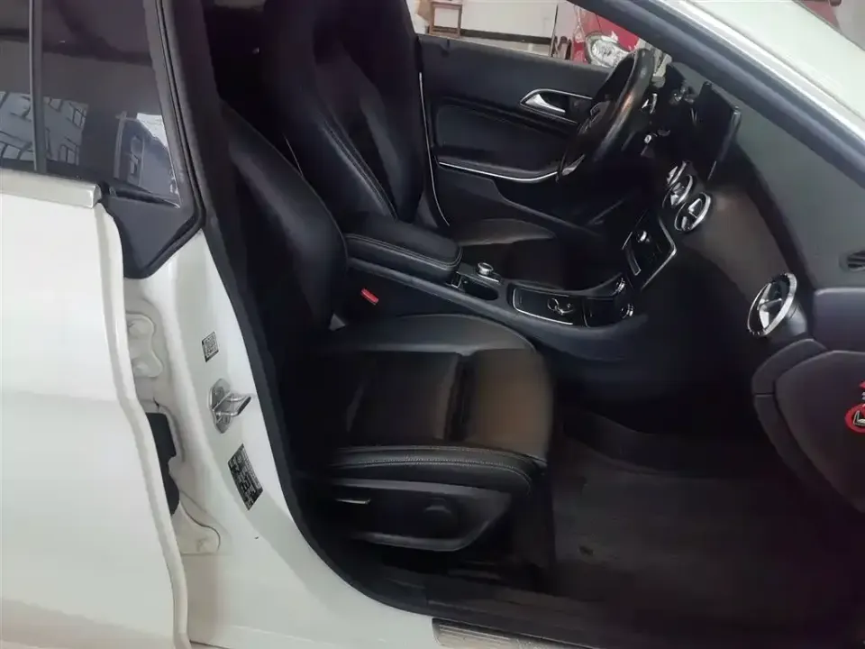 Mercedes-Benz CLA (Import)