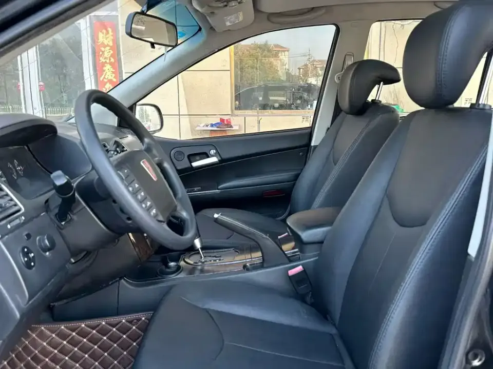 Roewe W5