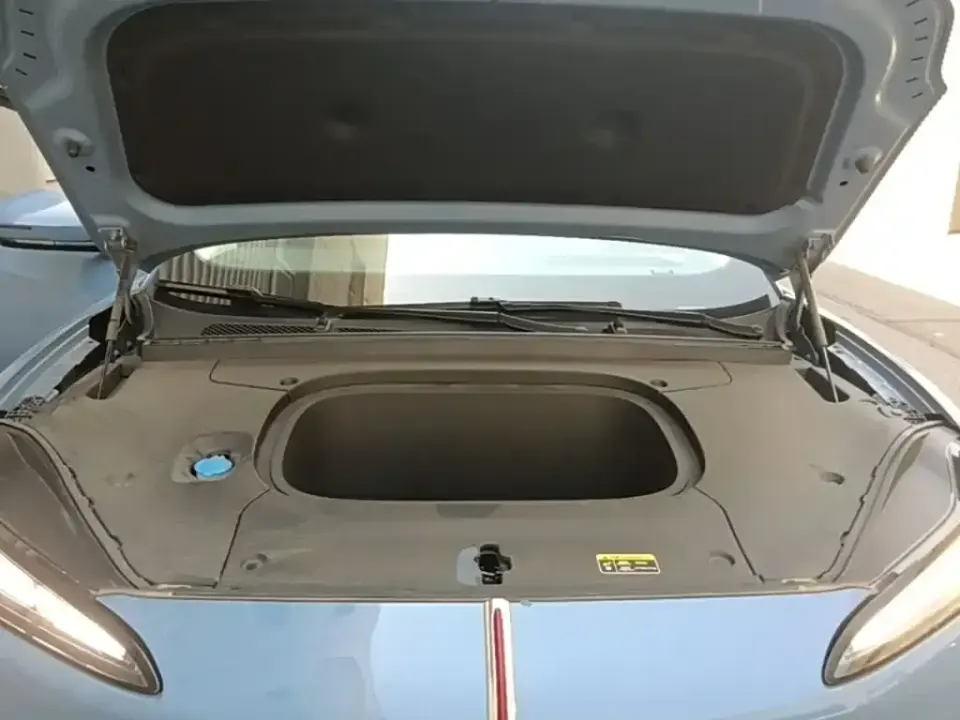 Hongqi Hongqi Tiangong 06