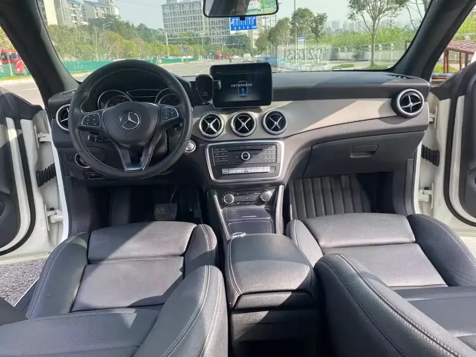 Mercedes-Benz CLA (Import)
