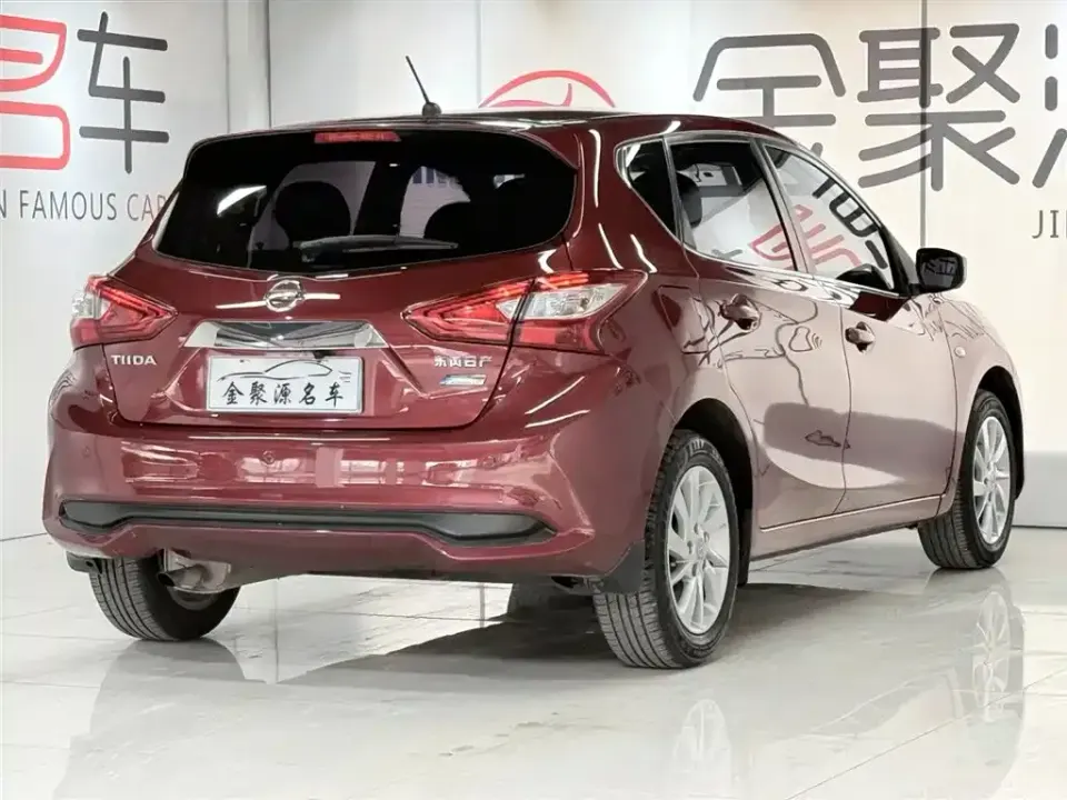 Nissan Tiida