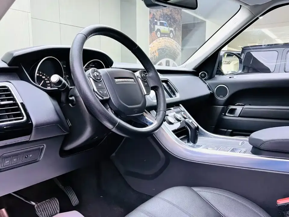 Land Rover Sport