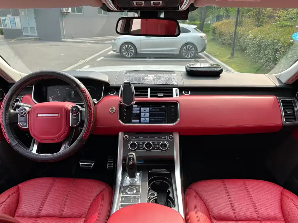 Land Rover Sport