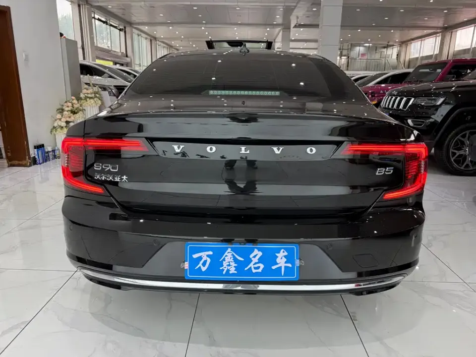 Volvo S90