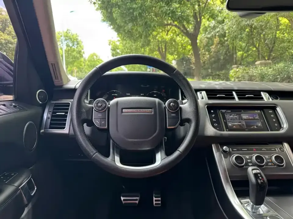 Land Rover Sport