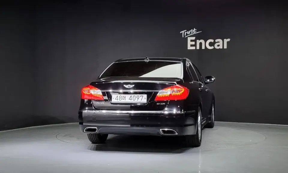 Hyundai Genesis