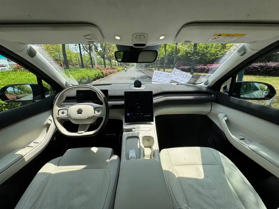 Nio ES7