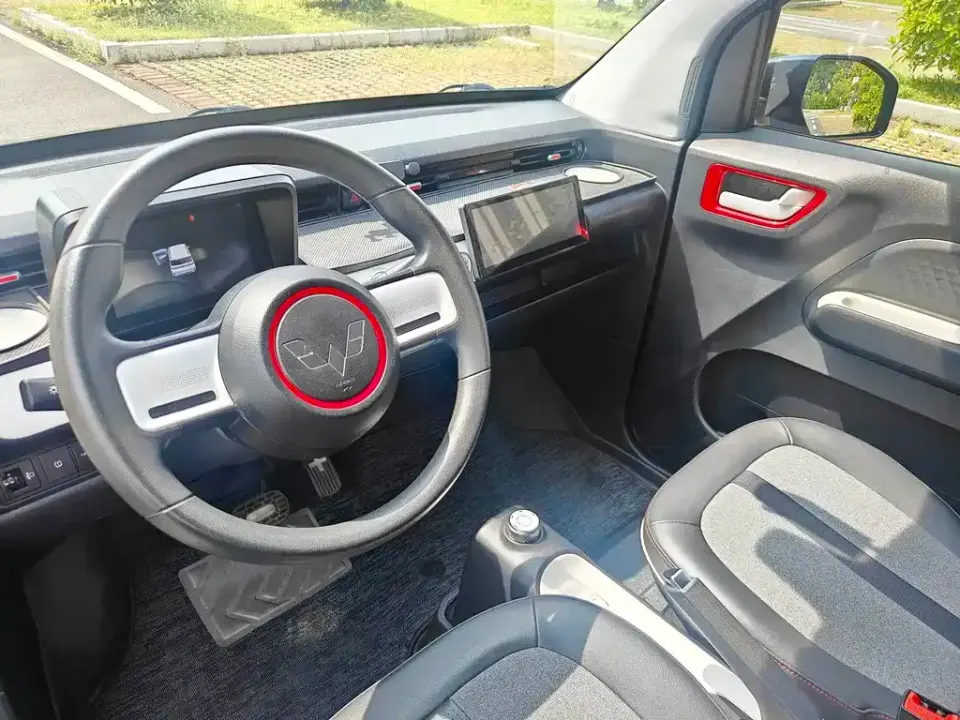 Wuling MINIEV